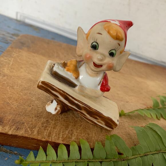 Vintage Christmas Pixie Elf Figurine Red Outfit School Desk Big Ears Japan - Picture 5 of 5